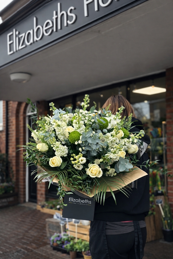 WHITE LUXURY BOUQUET
