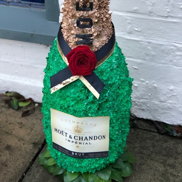 MOËT CHAMPAGNE