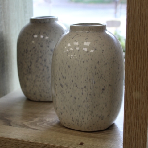 CREAM VASE