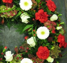 Red, White and Berried Wreath